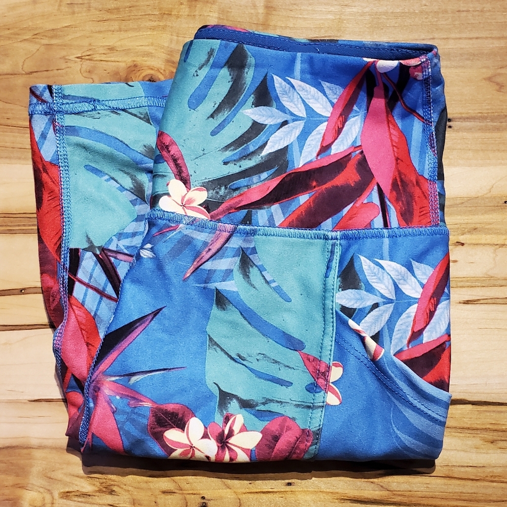 ☆3/35$ | MARIKA | Blue Tropical Print Tummy Control Bike Shorts w/ Pokets in M